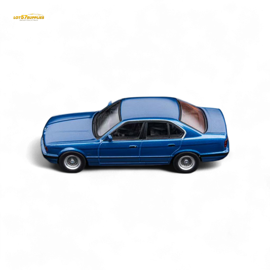 (Pre-Order) DCM BMW E34 5-Series Sedan - Avis Metallic Blue 1:64