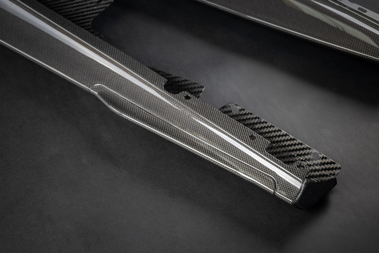 Ferrari Roma - Carbon Fiber Side Skirts (Small Fin)
