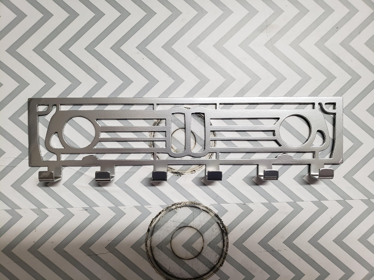 BMW 2002 Grill Keychain Rack – Classic Euro Steel Wall Mounted Organizer