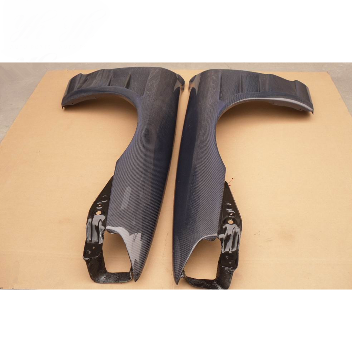 Carbon Fiber Front Fenders Pair for Nissan Skyline R32 GTS