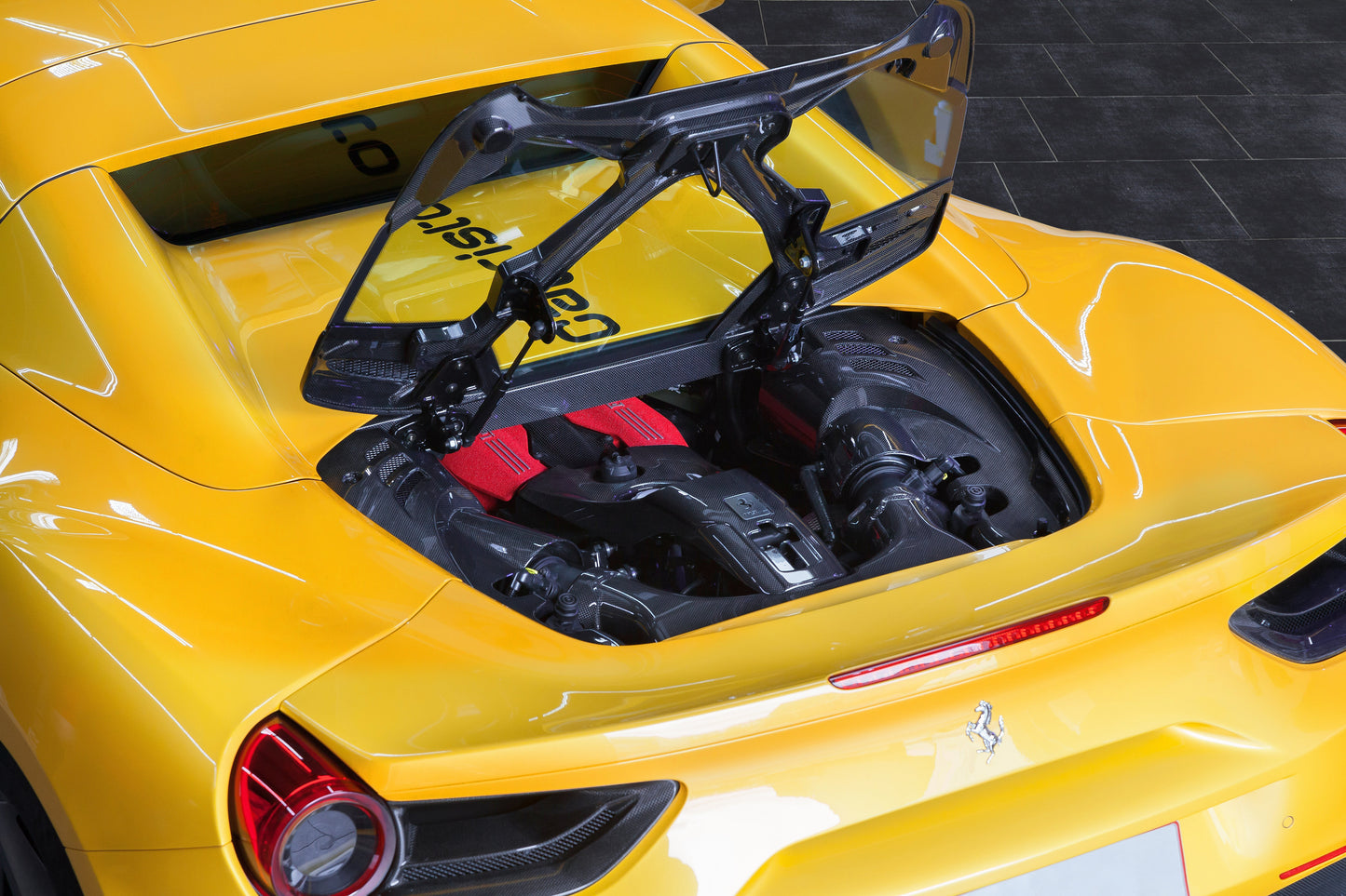 Ferrari 488 GTS/Pista - Carbon Fiber + Glass Bonnet