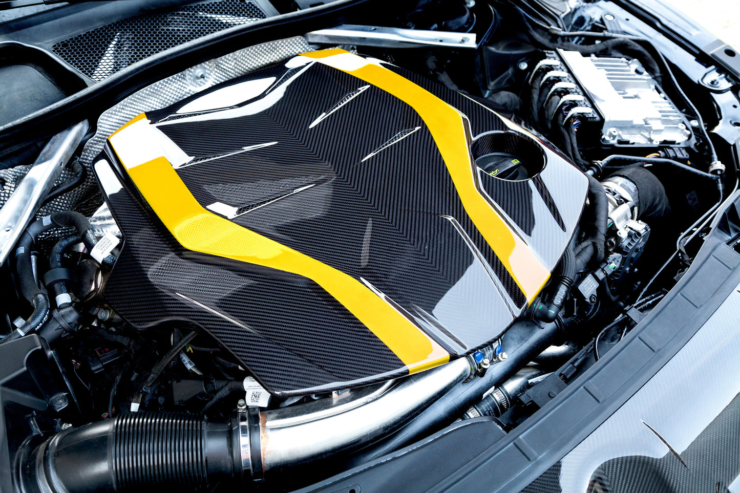 Audi RS/S - Carbon Fiber Engine Cover
