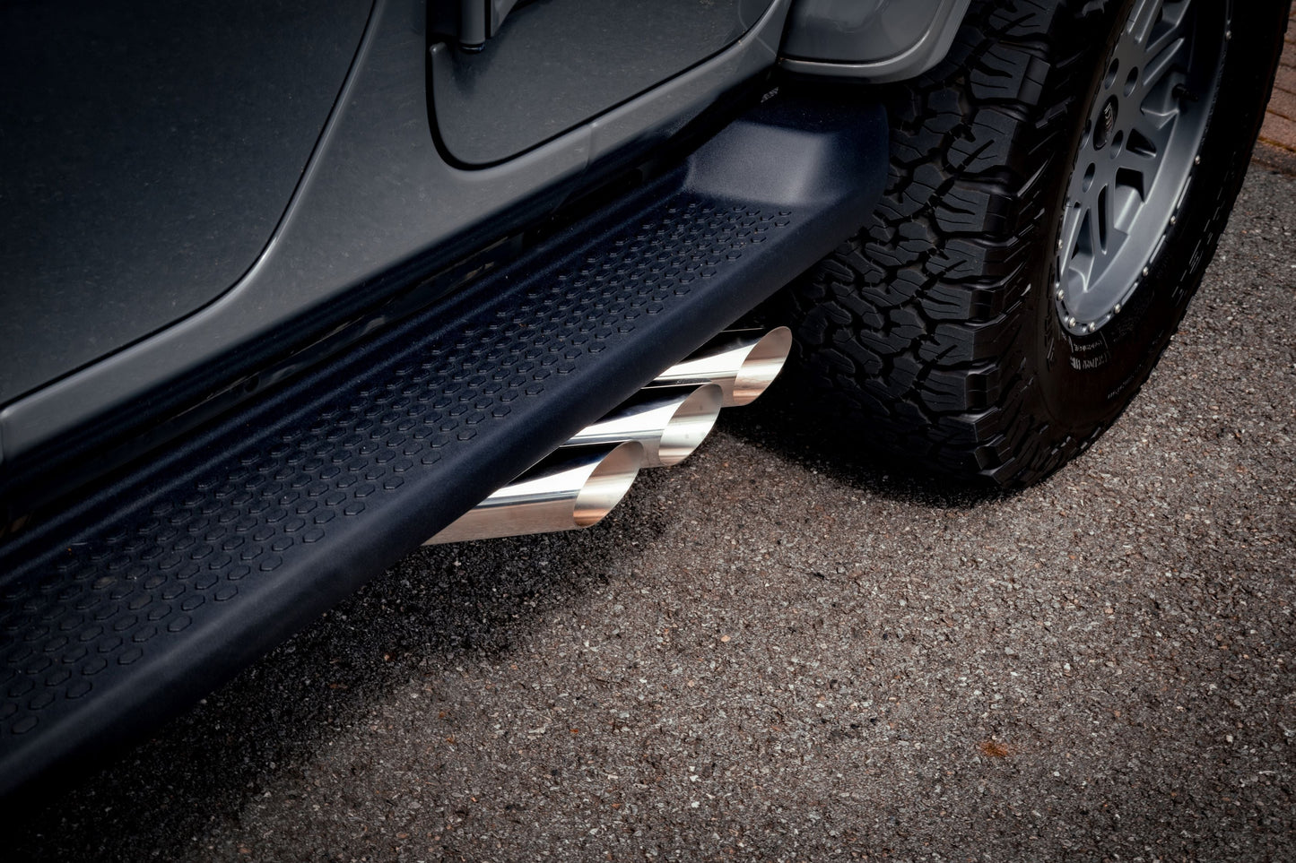 Jeep Wrangler 4xe - Triple Tip Valved Exhaust, 250 Cell Sport Cat Downpipes