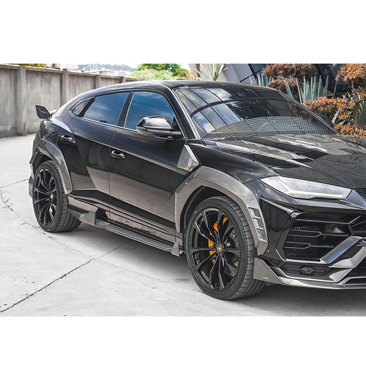 IMP Style Carbon Fiber Rear Wide Fender Flares for Lamborghini Urus Truck