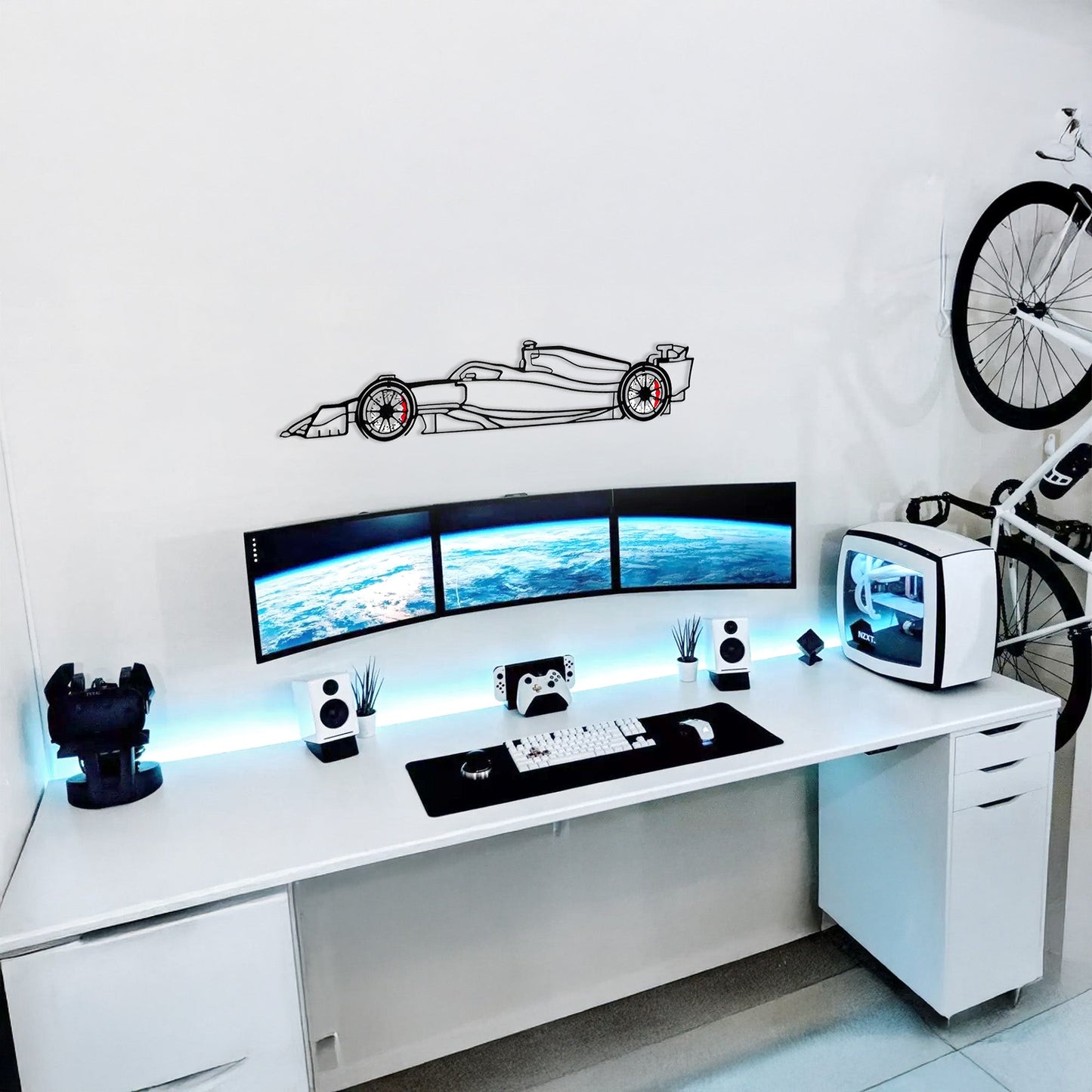 Formula 1 Wall Art – Steel Silhouette Racing Car with Spinning Wheels-KAFMEKA023