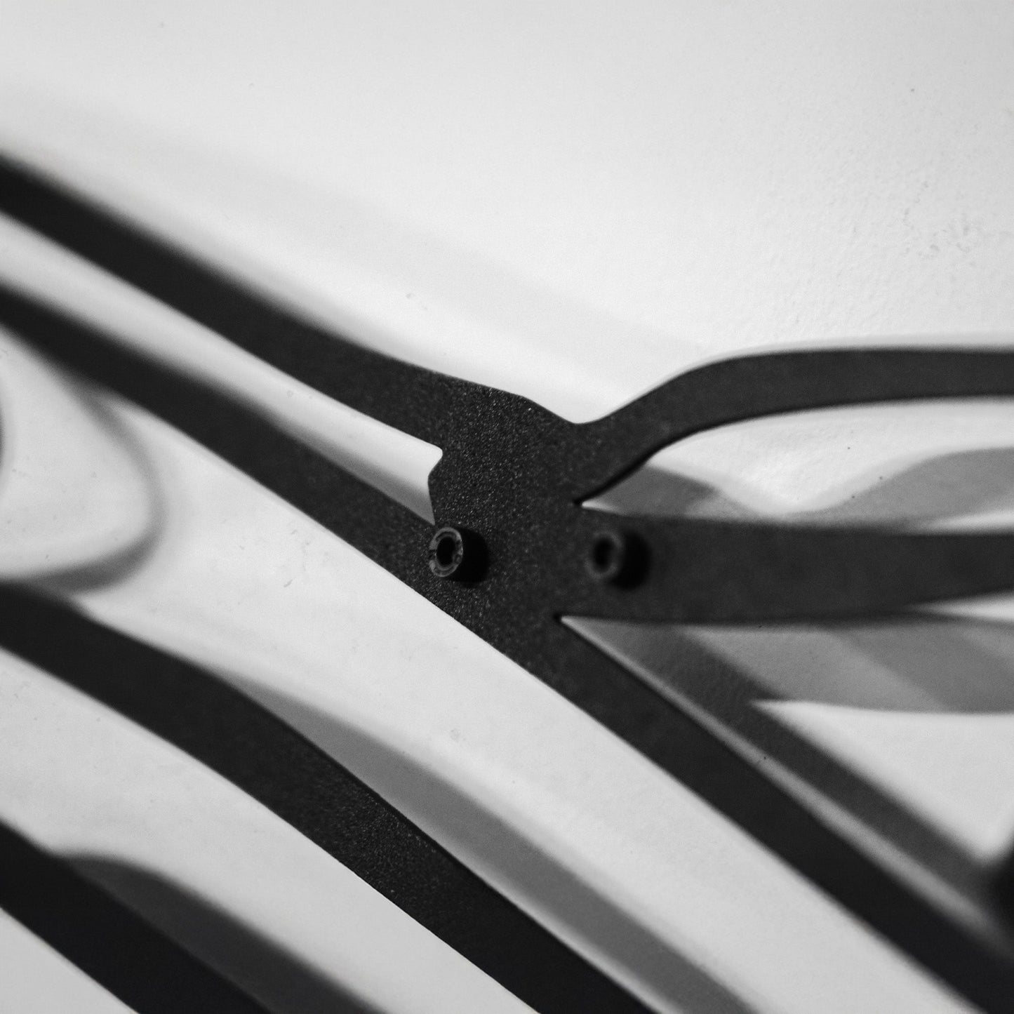 Classic Porsche 911 Wall Art – Retro Steel Silhouette with Spinning Wheels-KAFMEKA038