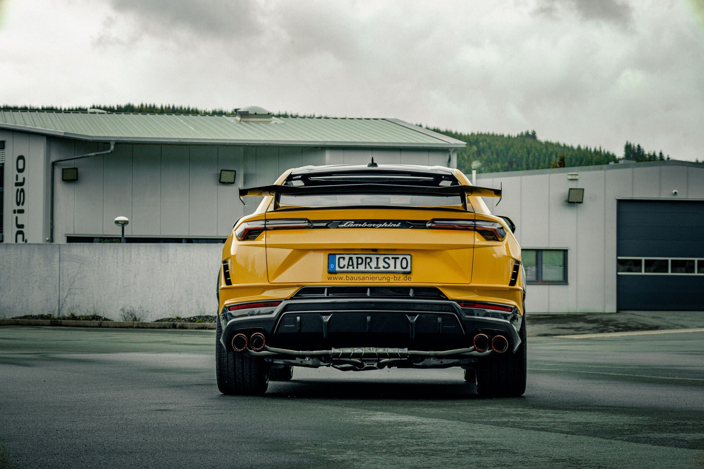 Lamborghini Urus Performante - Valved Exhaust, MidSilencer Spare + Wicrom "Performante" Tips (OE Actuators)