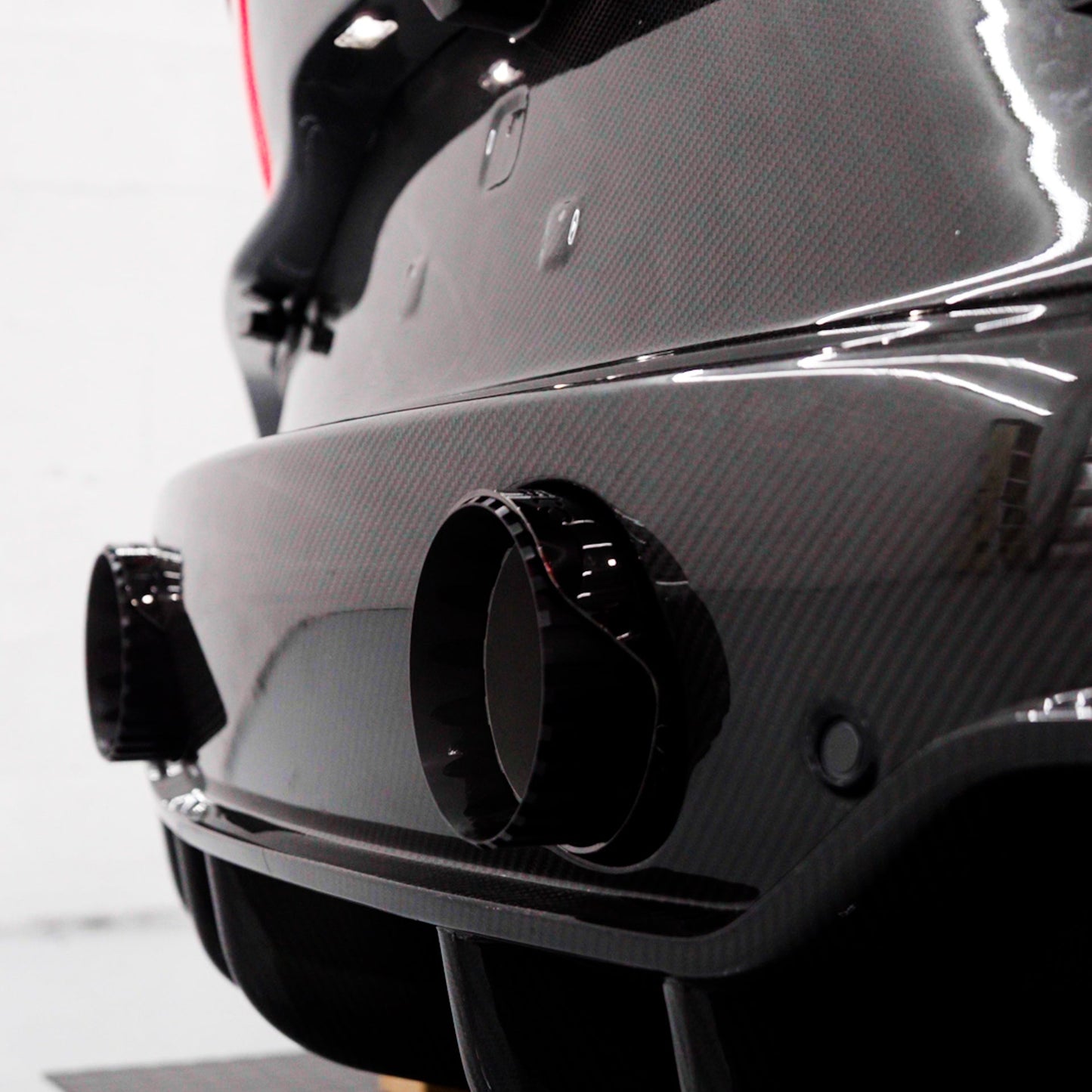 Maserati MC20/MCPura - Valved Exhaust + Wicrom Tips