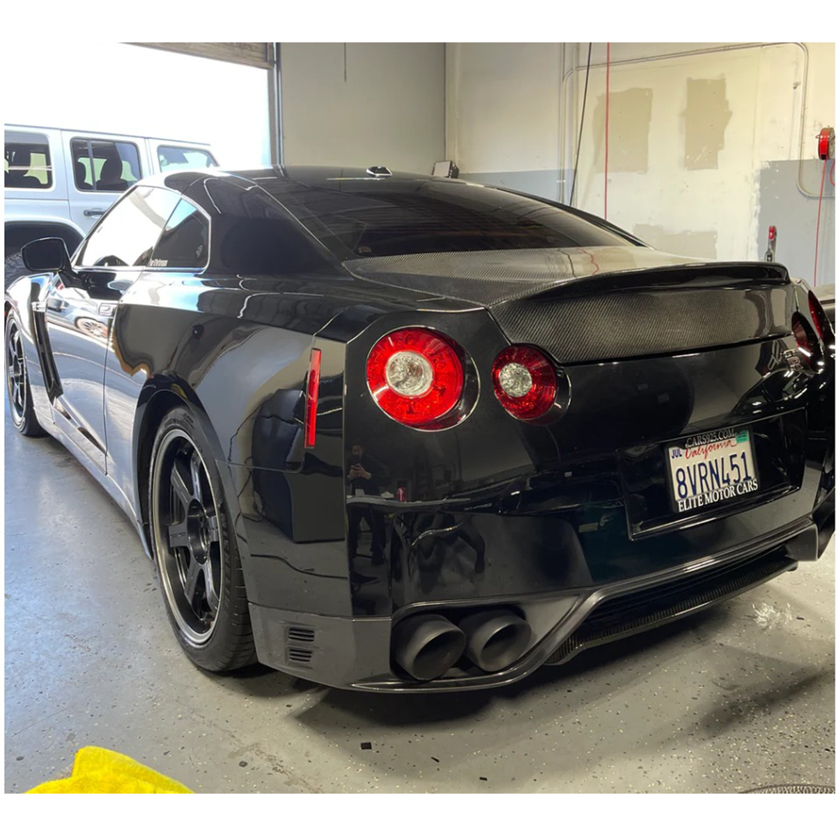 Carbon Fiber Duckbill Trunk for Nissan GT R R35