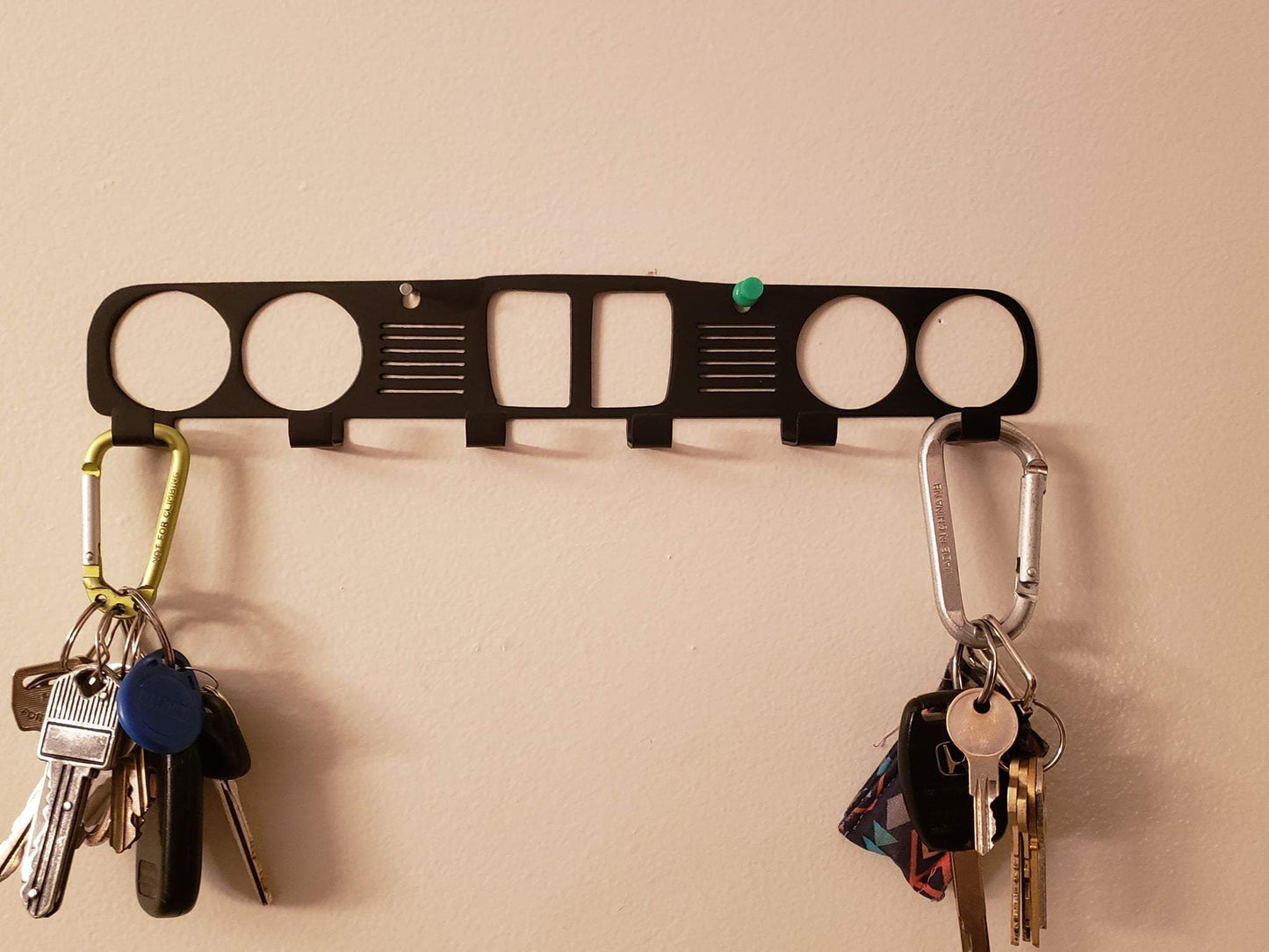 BMW E30 Grill Keychain Rack – Steel Wall Mounted Classic Euro Organizer