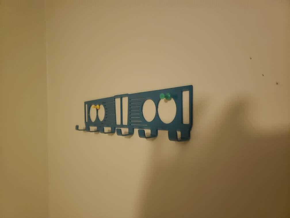 BMW E21 Grill Keychain Rack – Classic Steel Wall Mounted Organizer