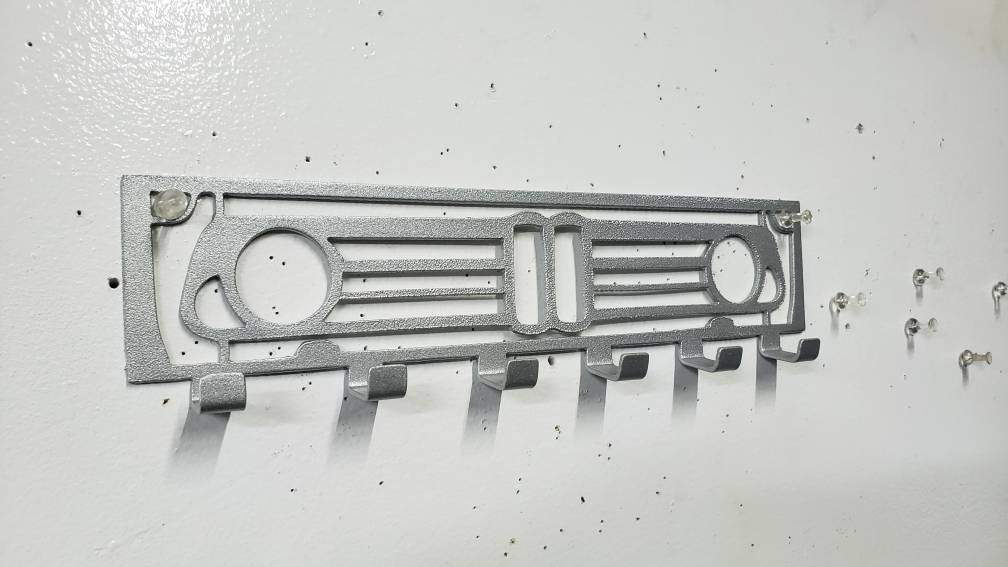 BMW 2002 Grill Keychain Rack – Classic Euro Steel Wall Mounted Organizer
