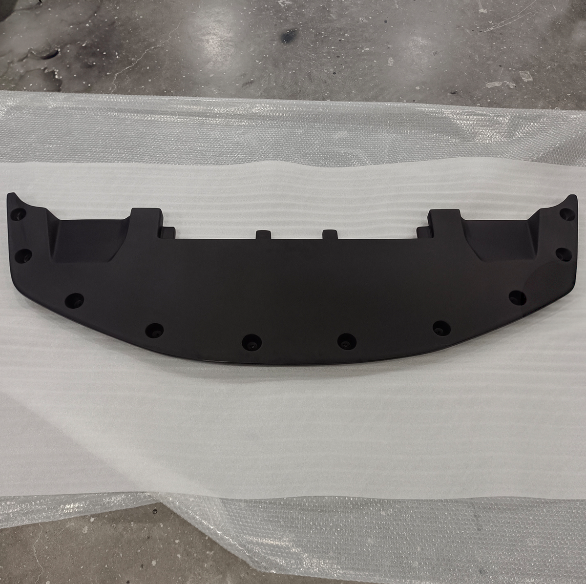 Z Tune Style Carbon Fiber Front Lip Splitter with Diffuser for Nissan Skyline R34 GTR Bumper