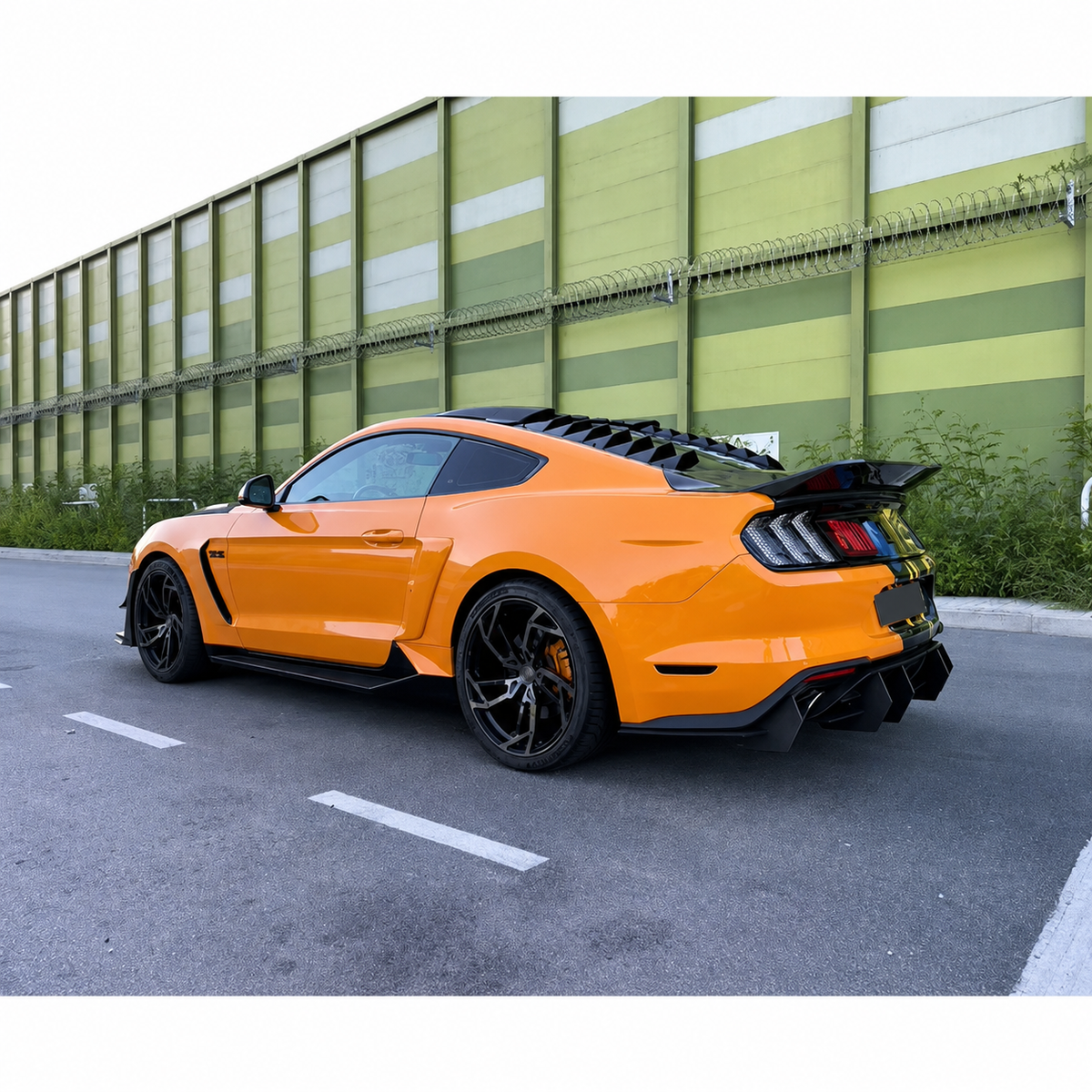 MD Style Dry Carbon Fiber Rear Bumper Diffuser for Ford Mustang