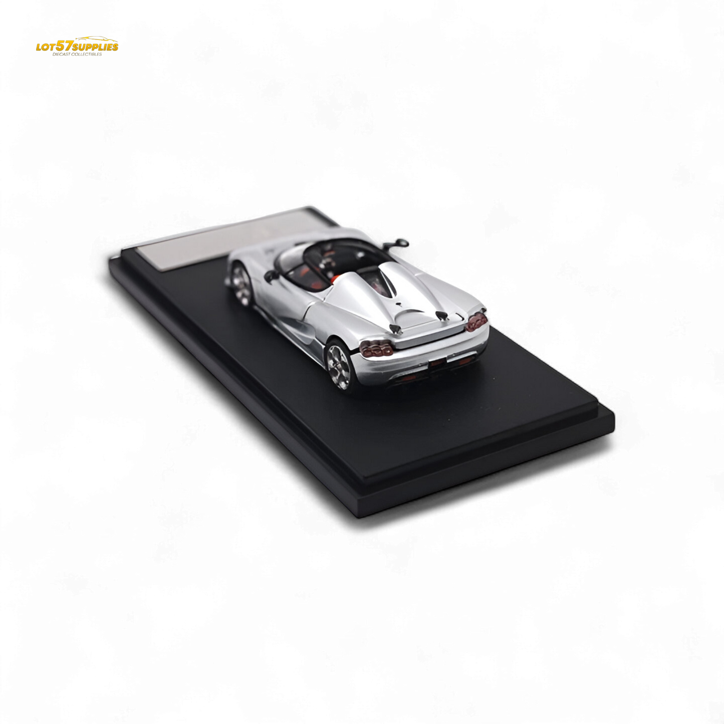 Rhino Model RM CC850 With Magnetic Engine Cover - Silver 1:64