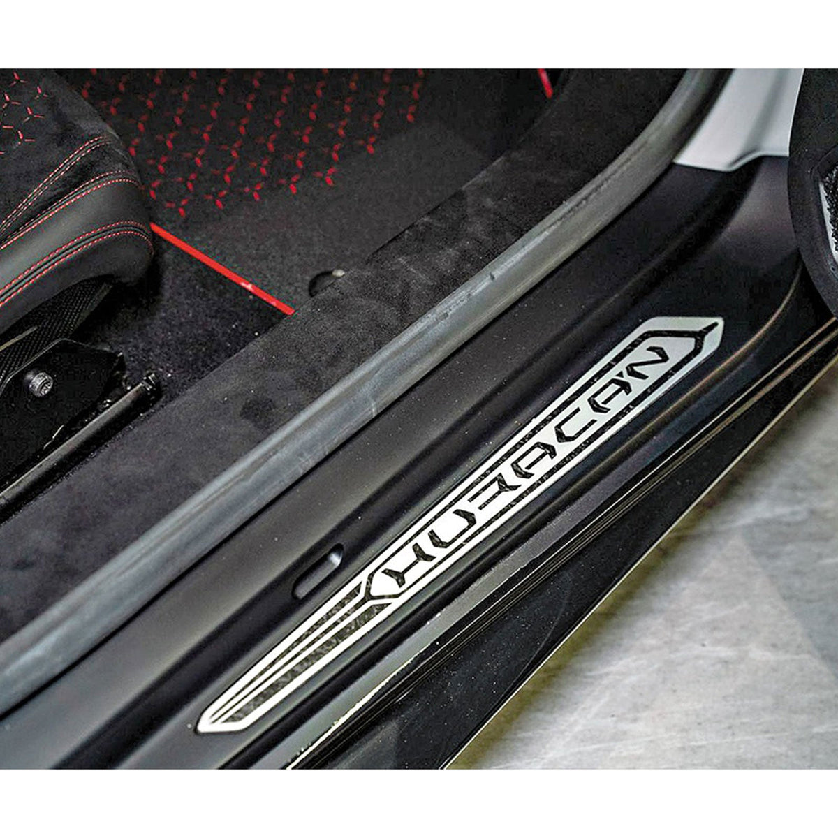 Dry Carbon Fiber Door Sill Covers for Lamborghini Huracan LP580 LP610 Spyder
