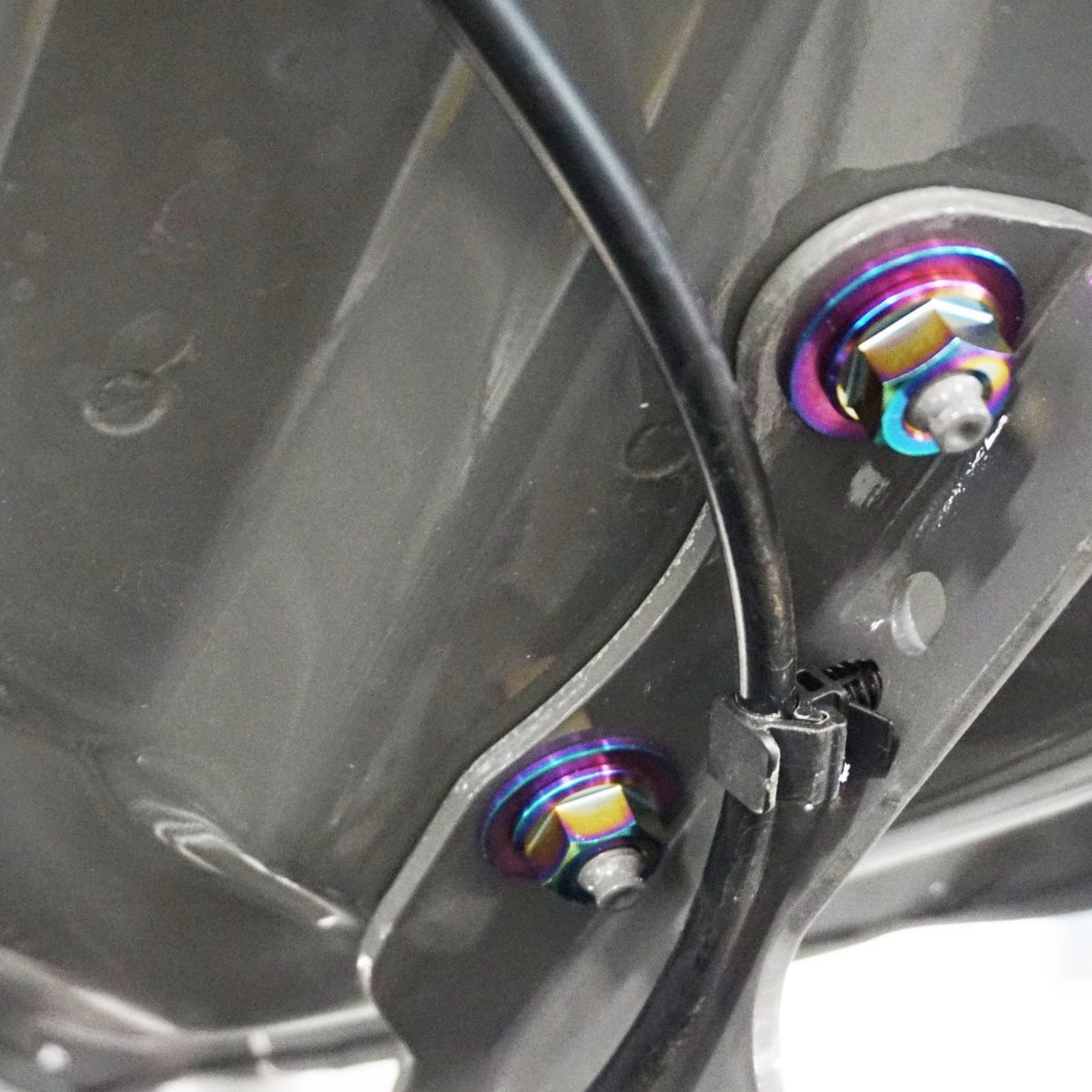 ZSPEC Hood & Hood Catch Fastener Kit for '14+ Dodge Durango WK2, Titanium